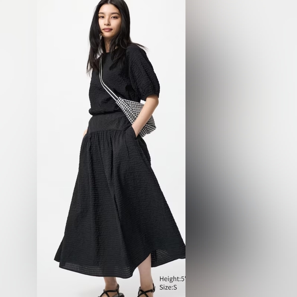 BNWT Uniqlo Seersucker Volume Maxi Skirt - Picture 1 of 5